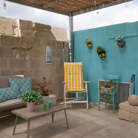 לינה וארוחת בוקר Domus Liventa